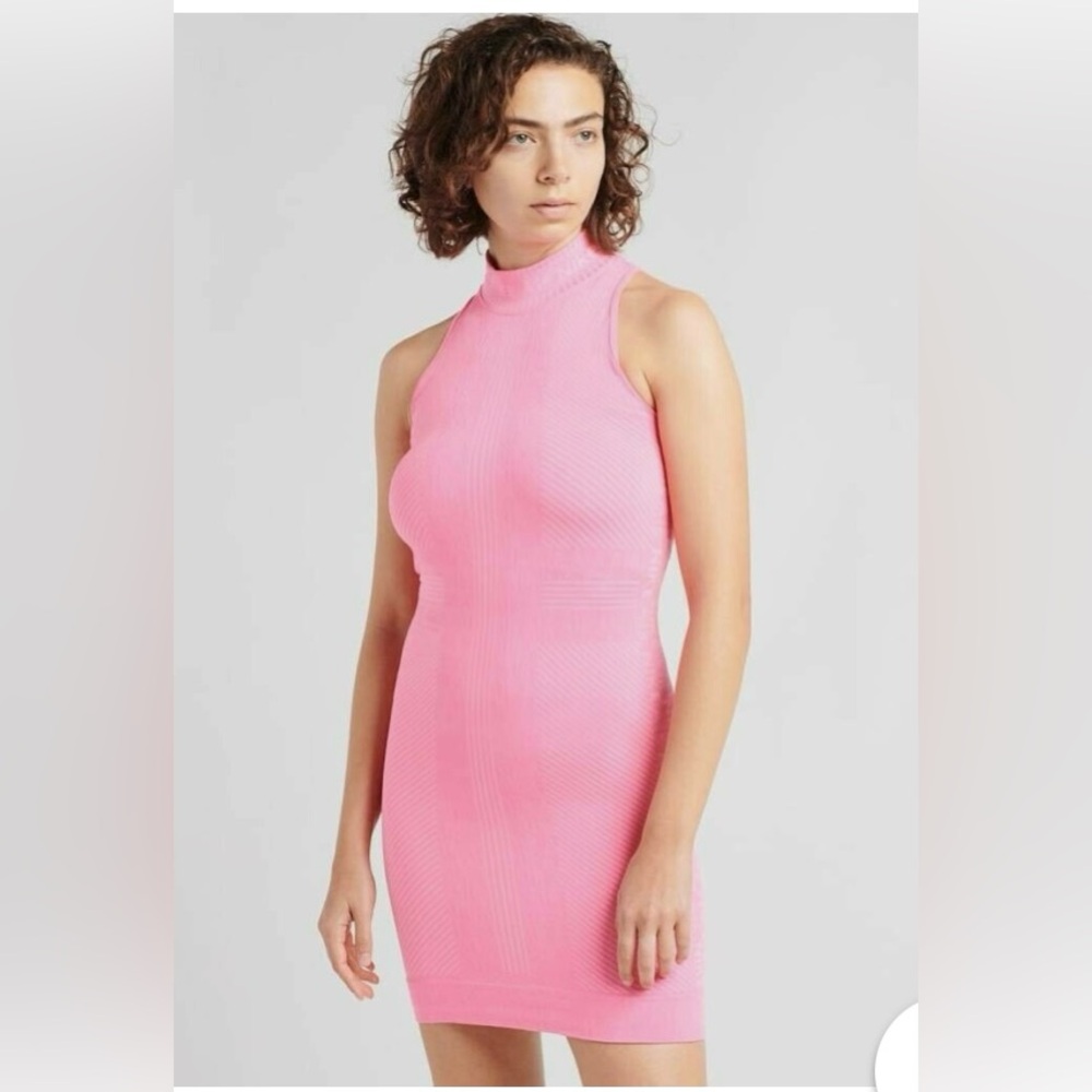 Nike tight fit pink dresss size xs
New with tags